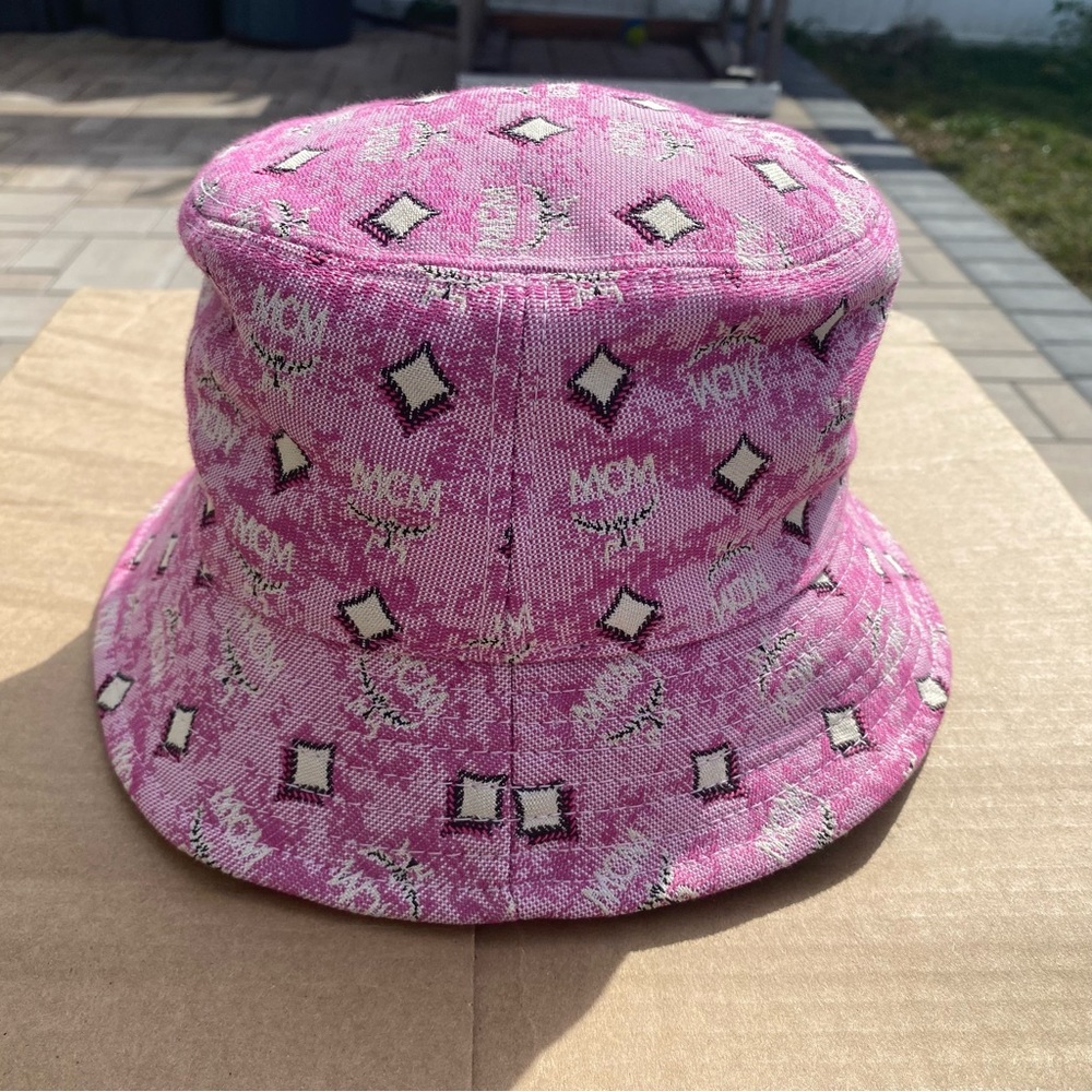 Unisex MCM Monogram Gradient Pink Jacquard Bucket Hat Fisherman Hat Logo OS